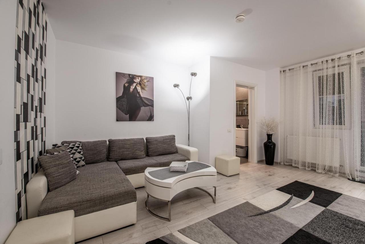 Studio Residence Militari M2 Bukarest Exterior foto
